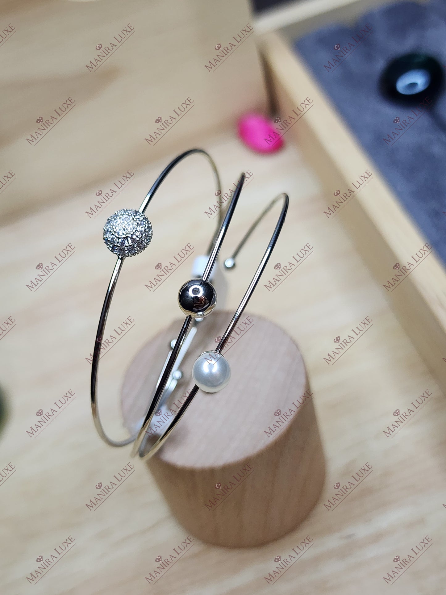 LINEAR HELIX SILVER BRACELET