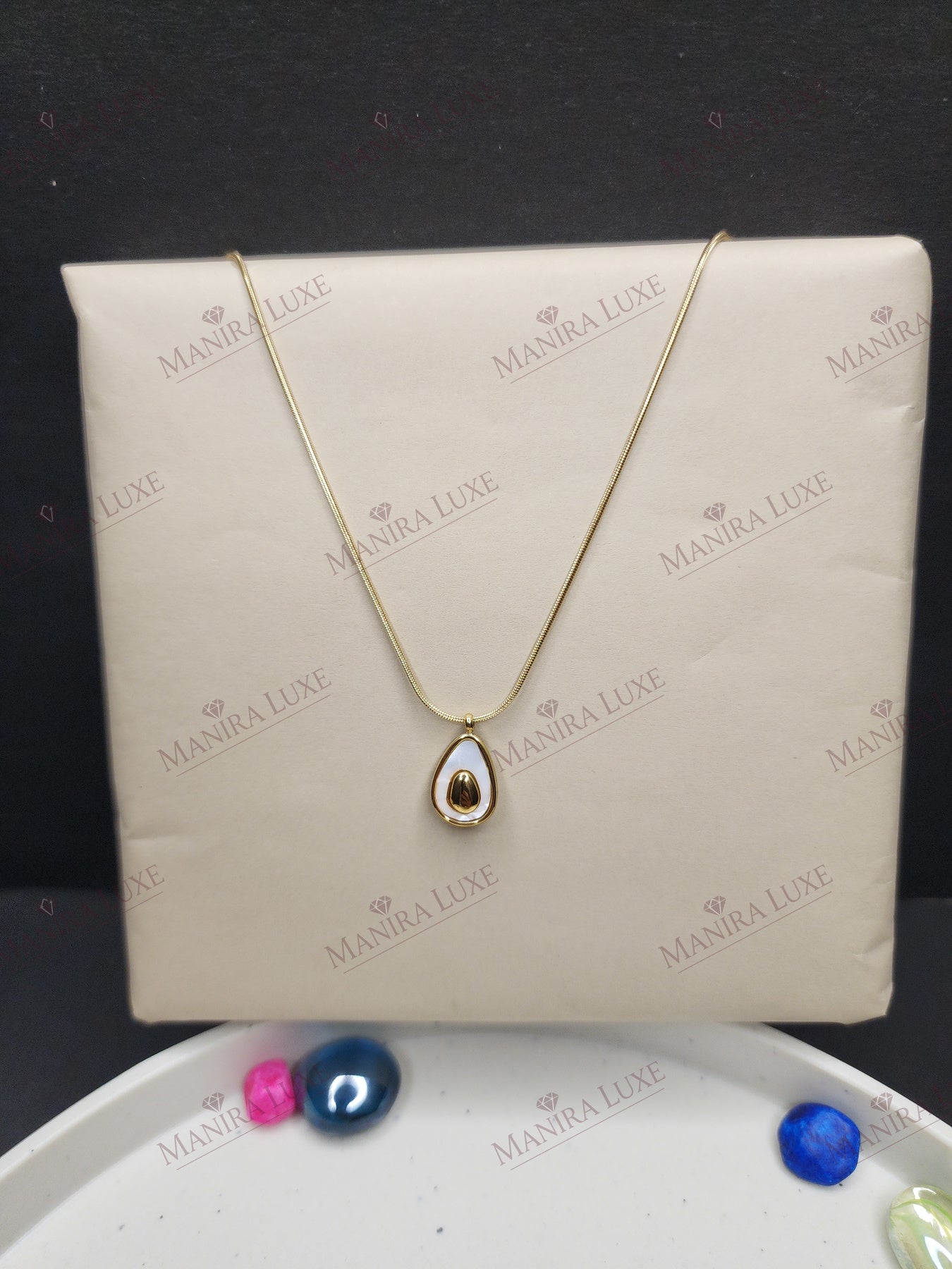 IVORY & AMBER GLOW GOLD NECKLACE