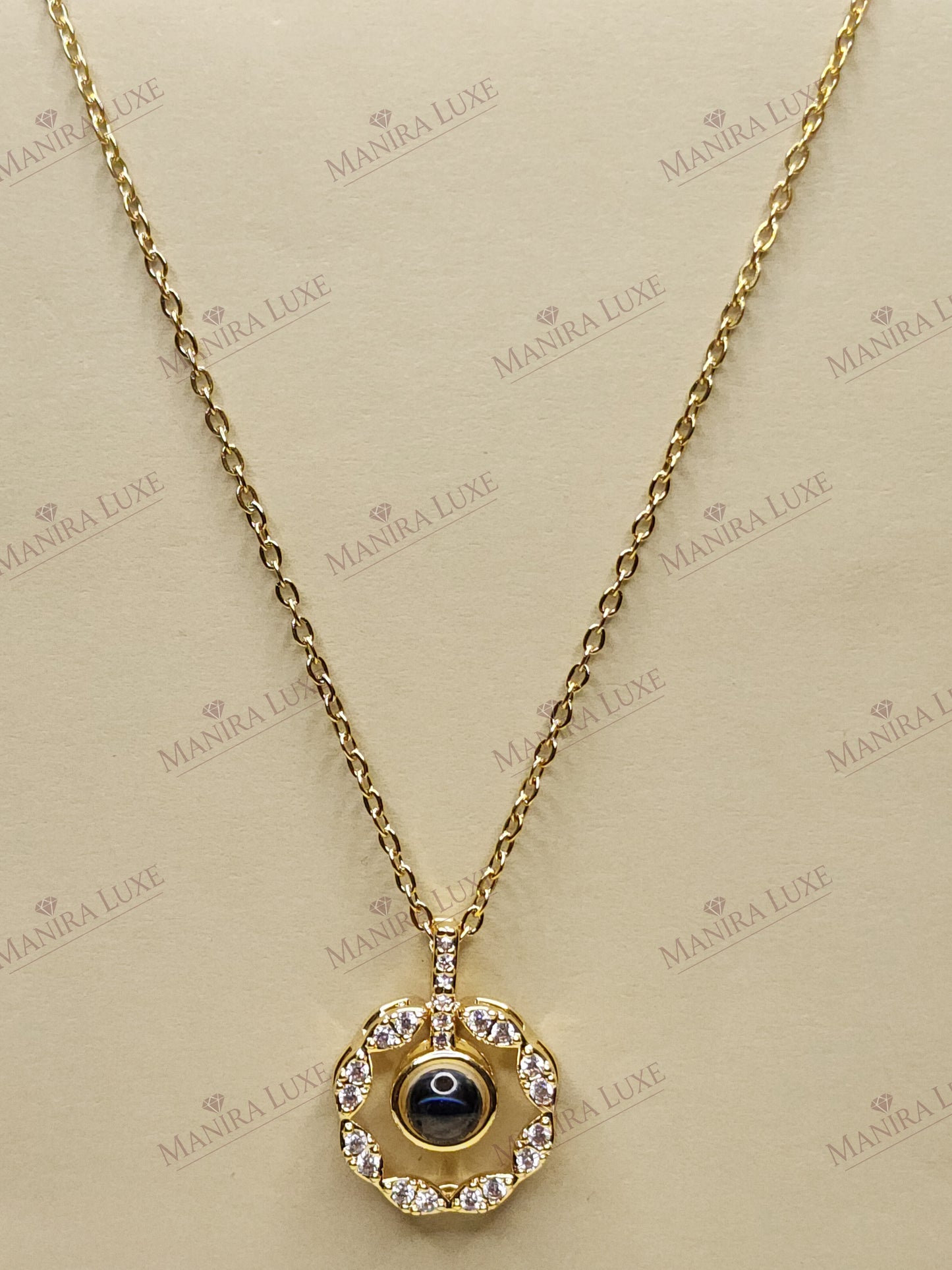 PETAL PRISM GOLD NECKLACE