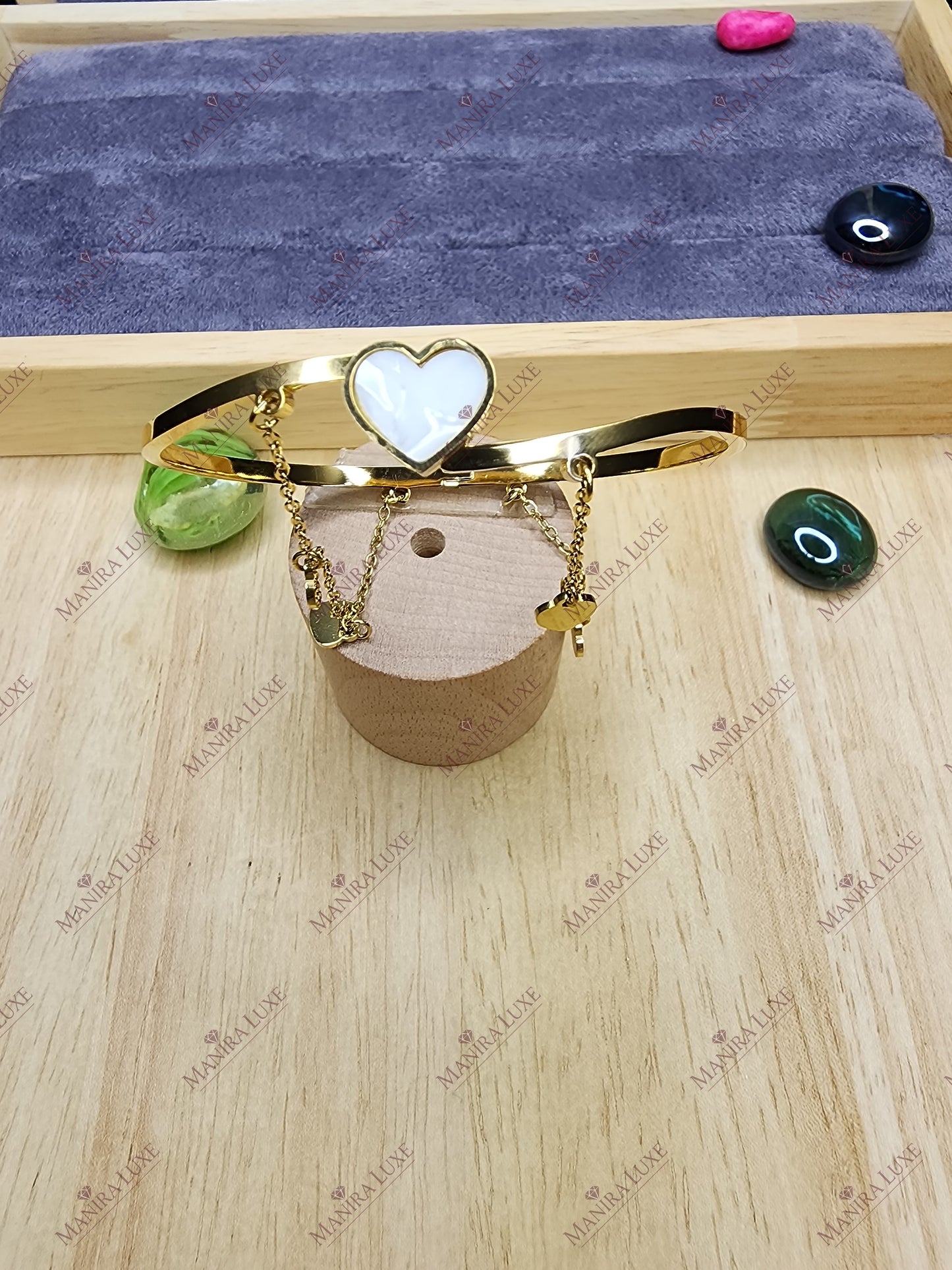 MOTHER OF PEARL ROMANCE BRACELET