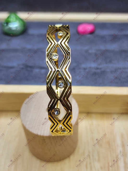 THE CHEVRON LATTICE BRACELET