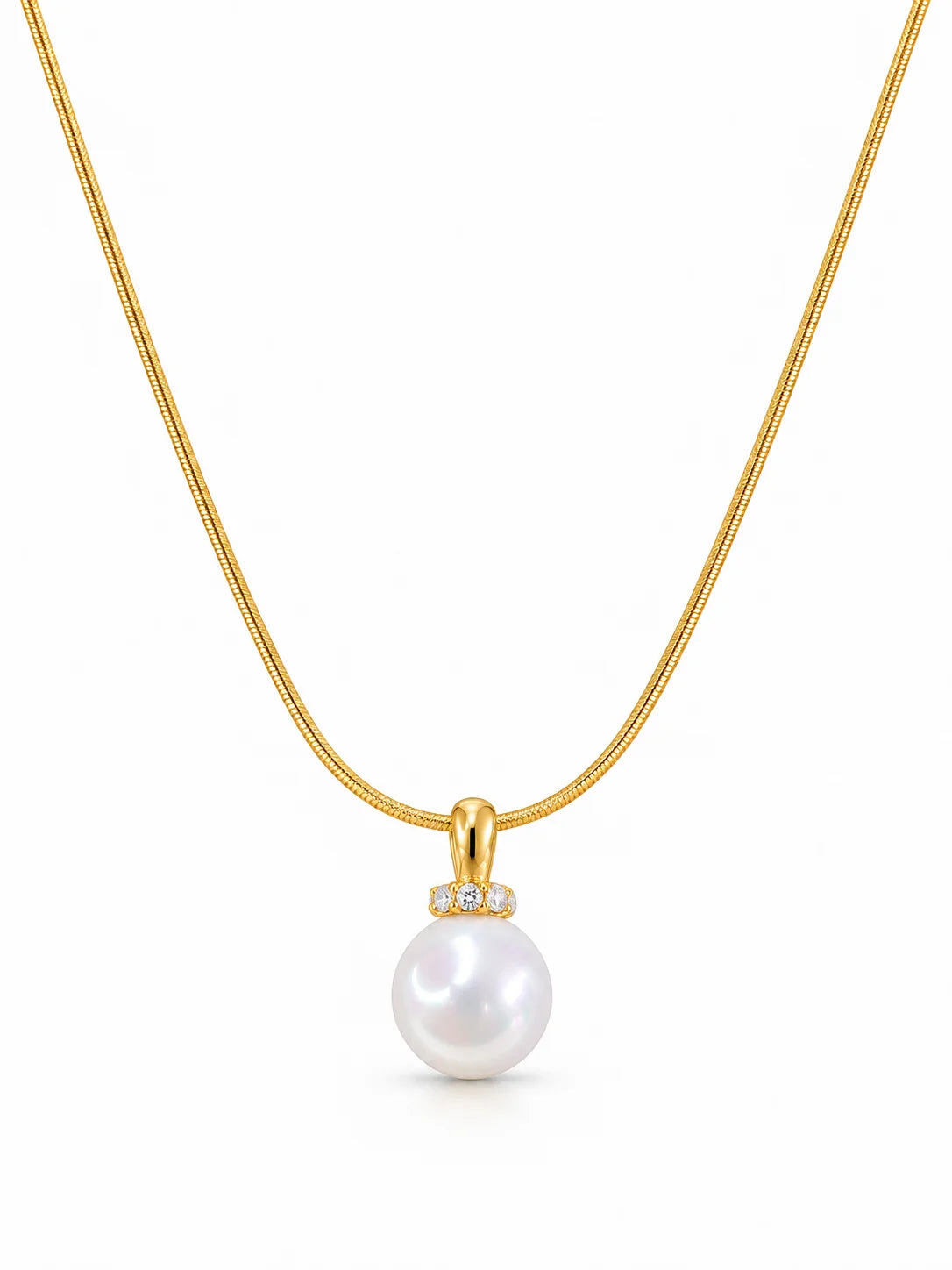 Lustrous Pearl Drop Gold Necklace