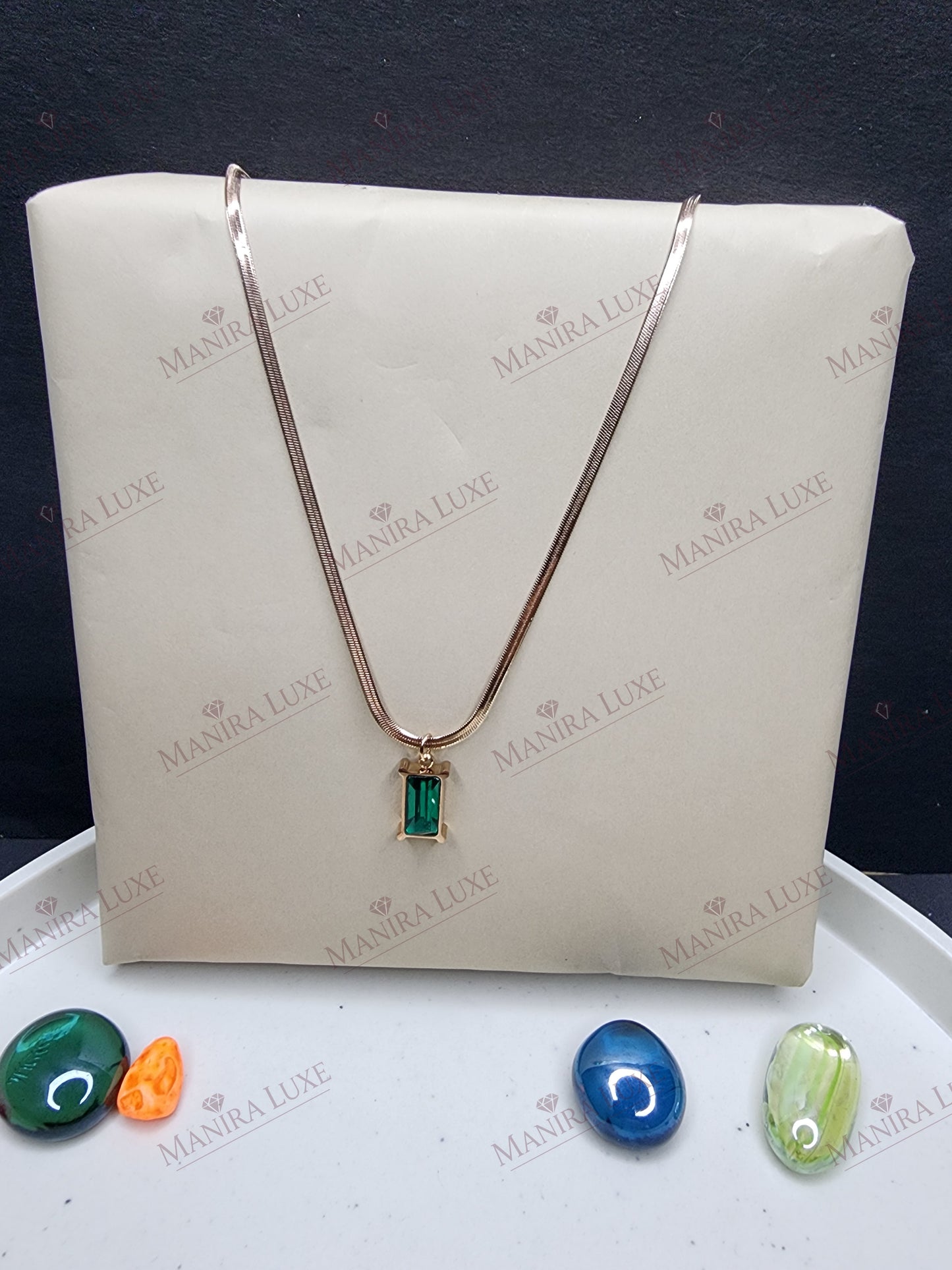 FOREST GLIMMER GOLD NECKLACE