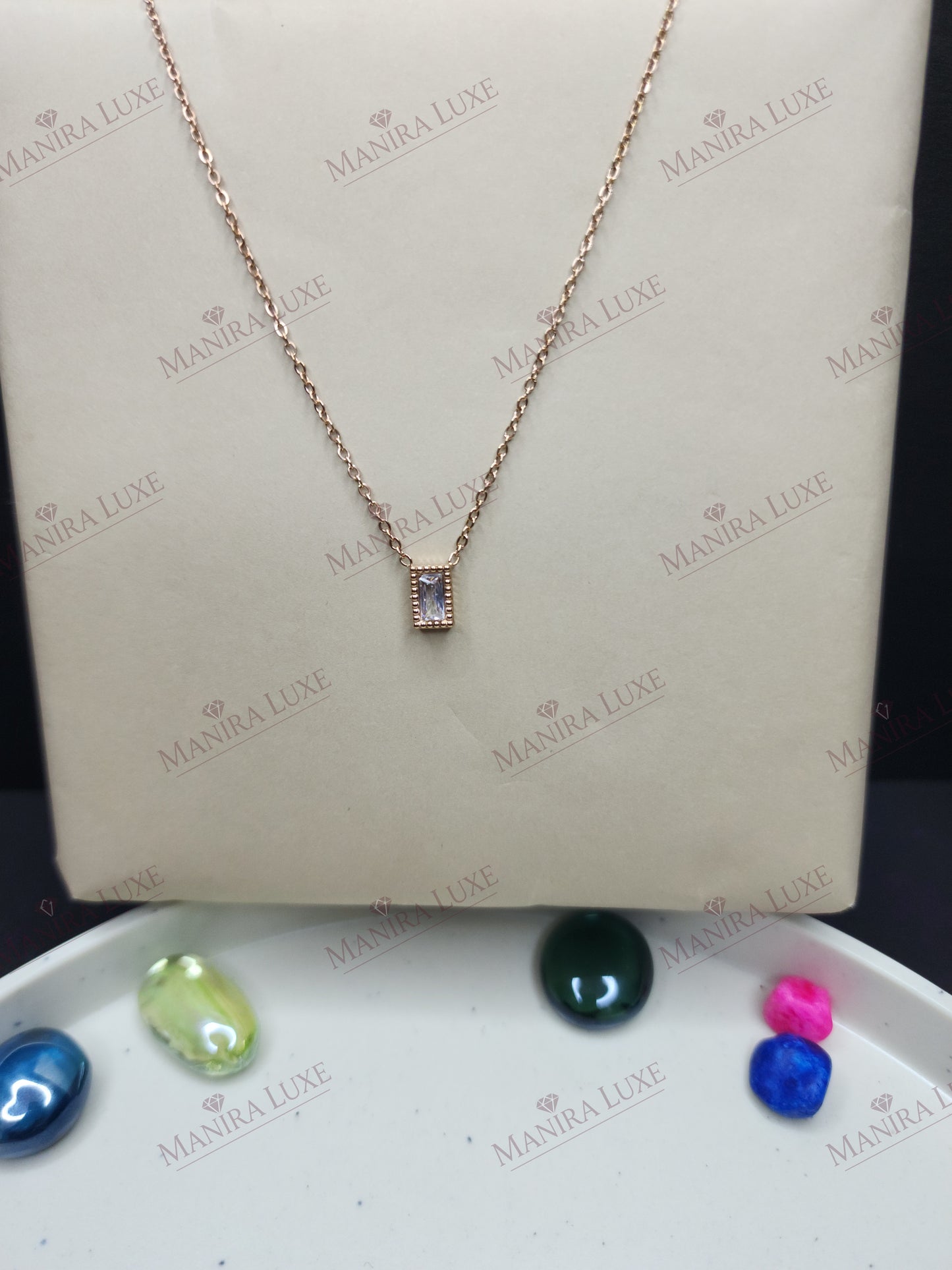 MINIMALIST BAR ROSE GOLD NECKLACE