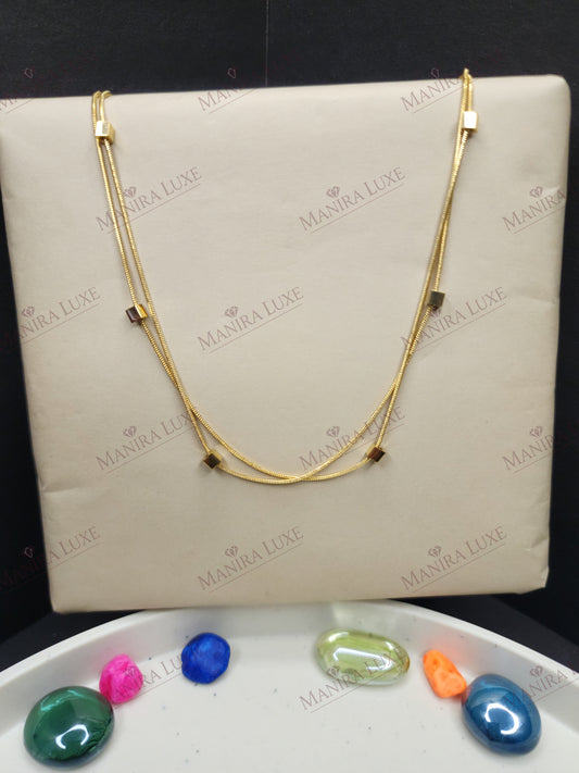 ISOMETRIC LAYERS GOLD NECKLACE
