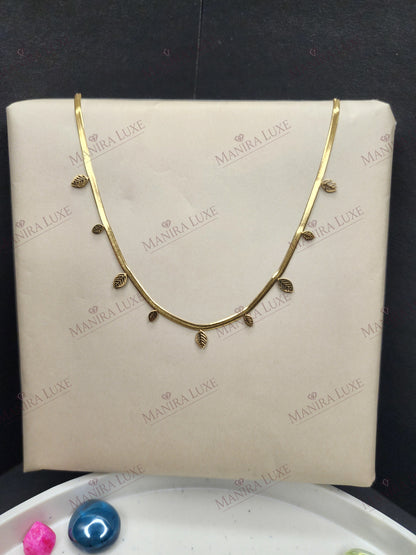 AURELIAN BLOOM GOLD NECKLACE