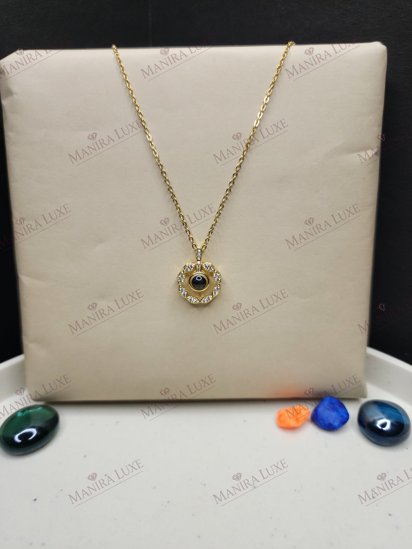 PETAL PRISM GOLD NECKLACE