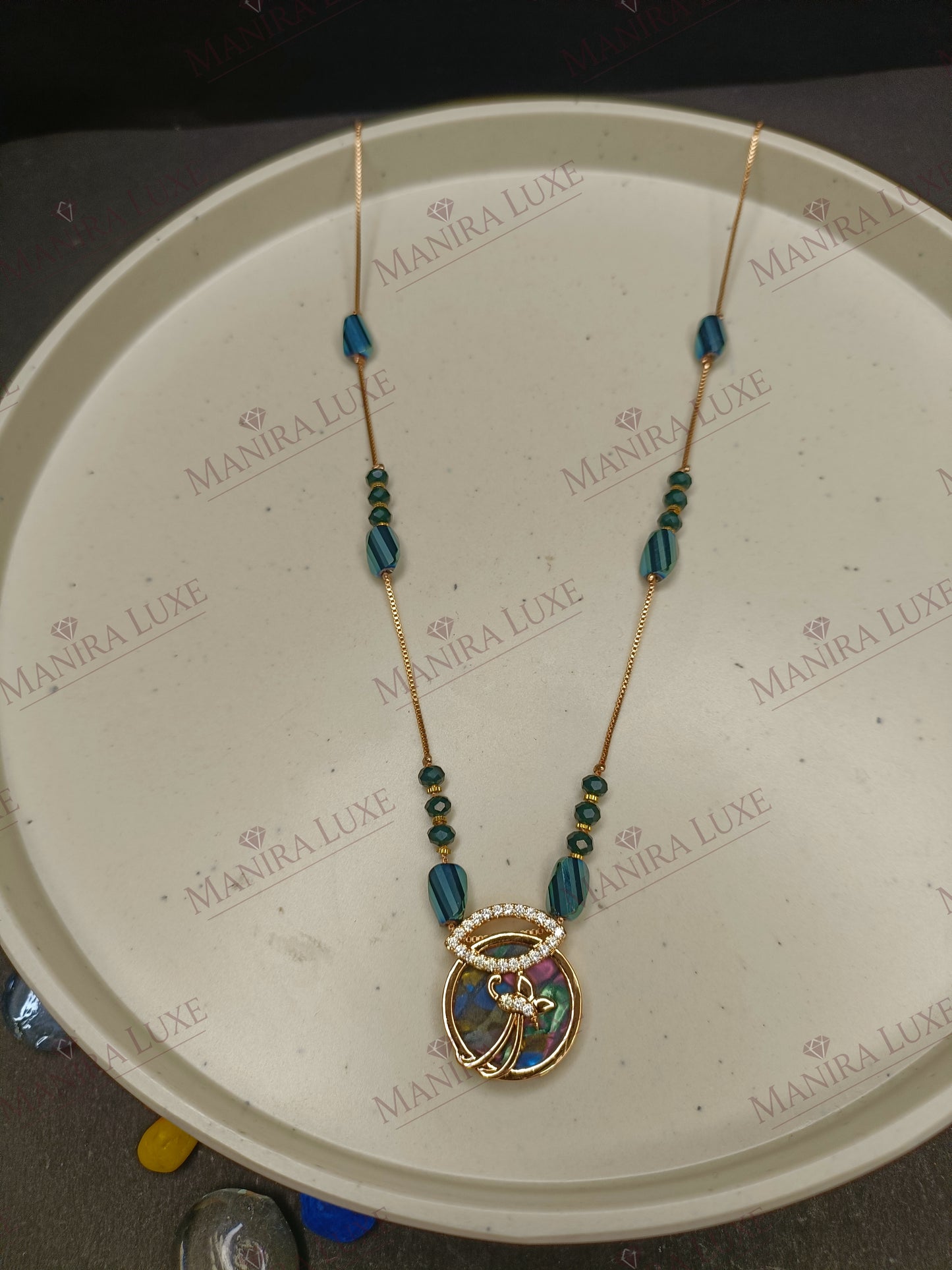 THE EMERALD EYE MOP ROSEGOLD NECKLACE