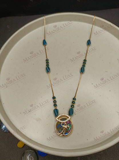 THE EMERALD EYE MOP ROSEGOLD NECKLACE
