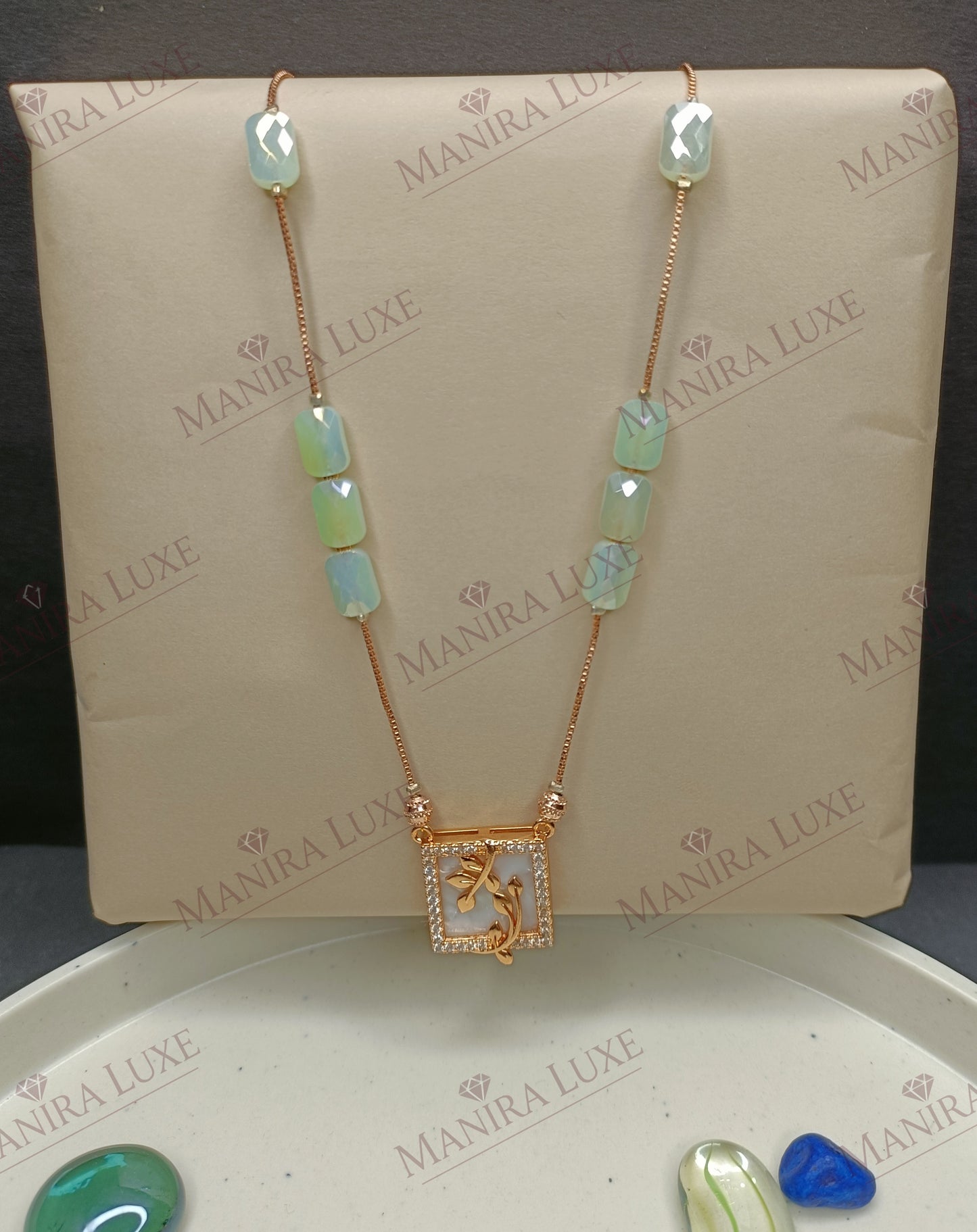 THE QUADRA PENDANT MOP ROSEGOLD NECKLACE