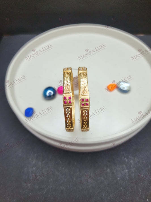 LATTICE BLOOM GOLD BANGLES