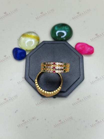 THE TRINITY BAND GOLD RING
