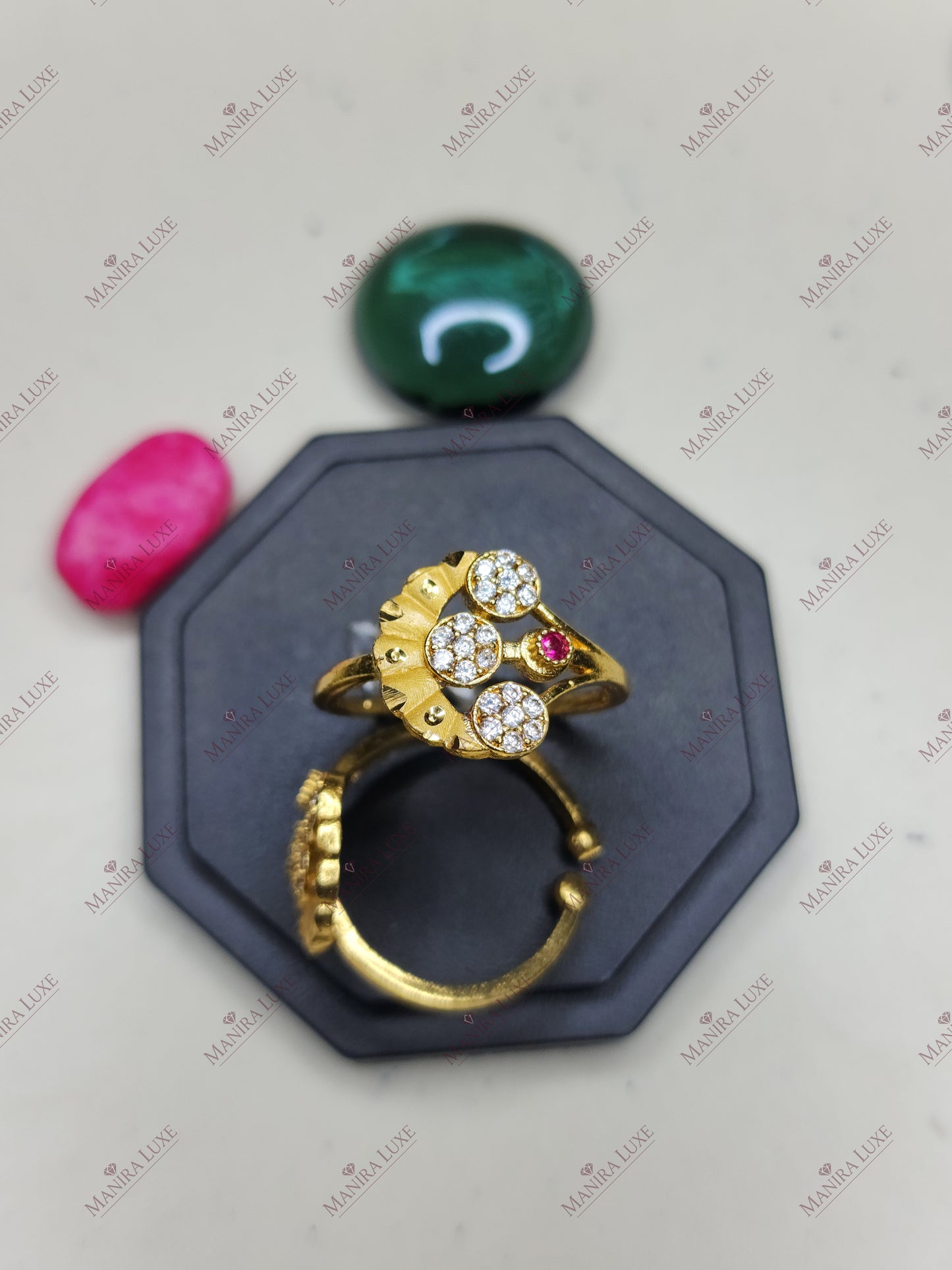 GOLDEN PETAL TRIO GOLD RING