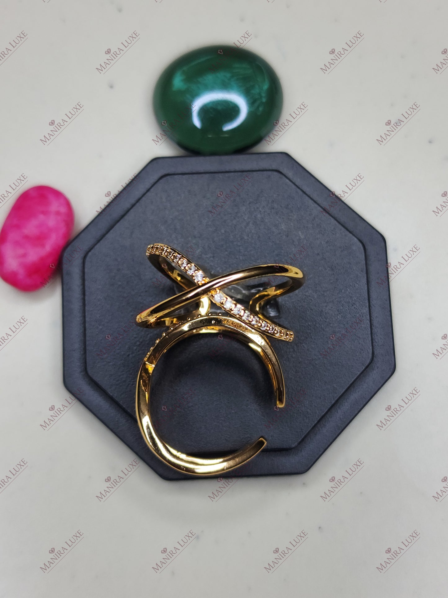 ASTRAEA'S KNOT GOLD RING