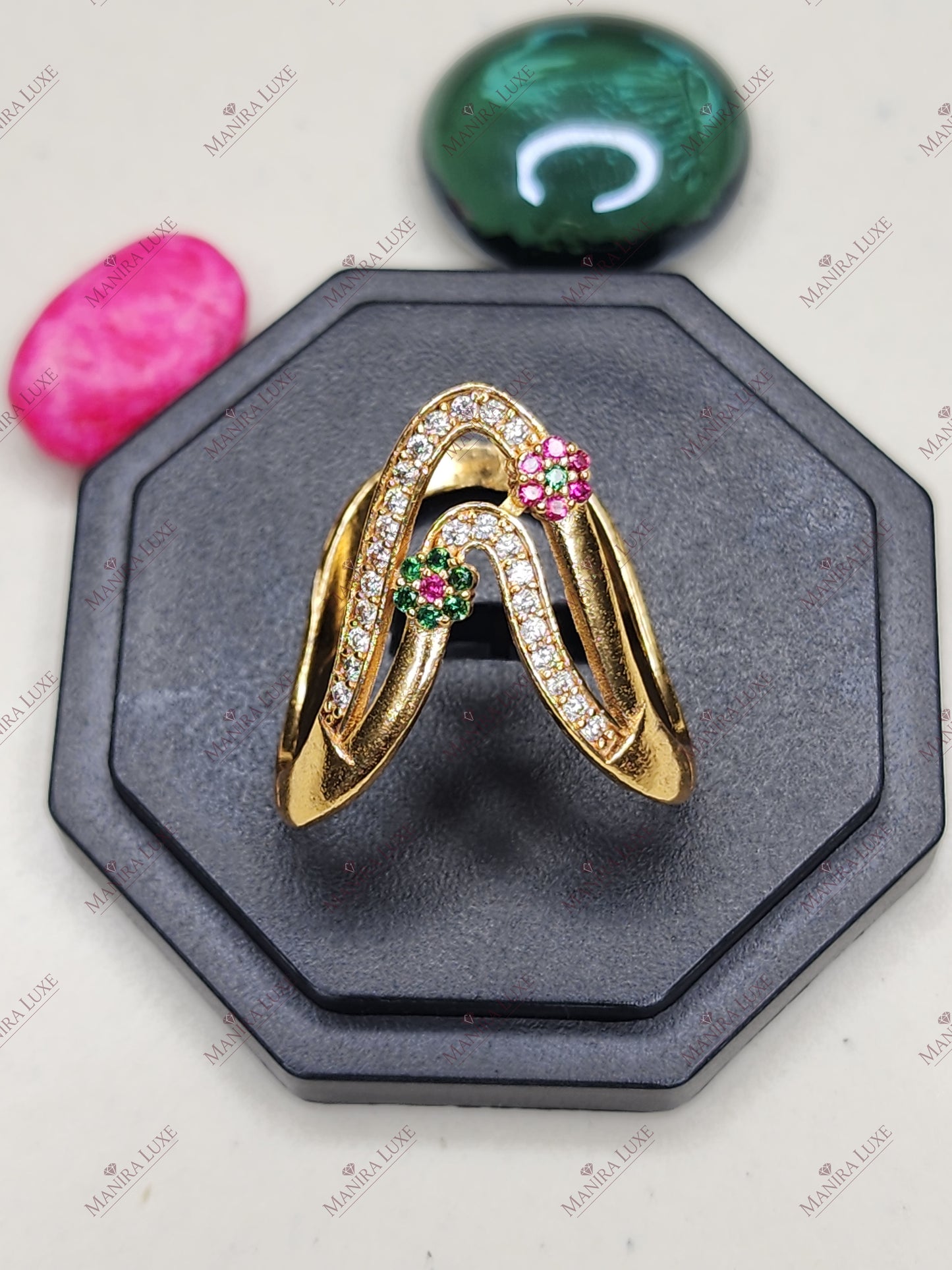 THE VERDANT V-GLOW GOLD RING