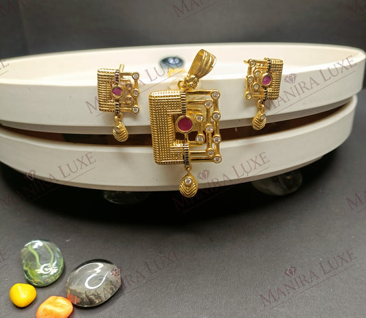 THE AZTEC RUBY BRASS GOLD PENDANT & EARRING SET