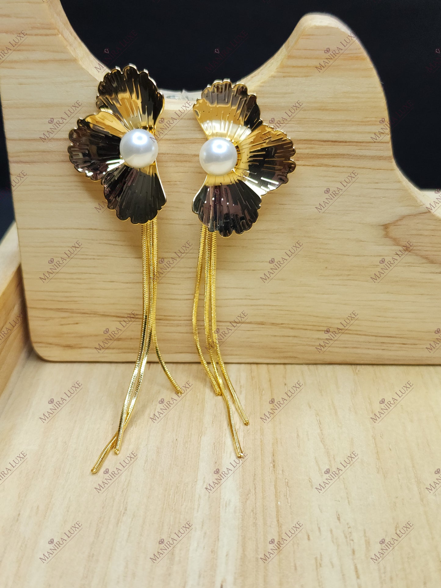 GOLDEN NACRE DROPS GOLD EARRINGS