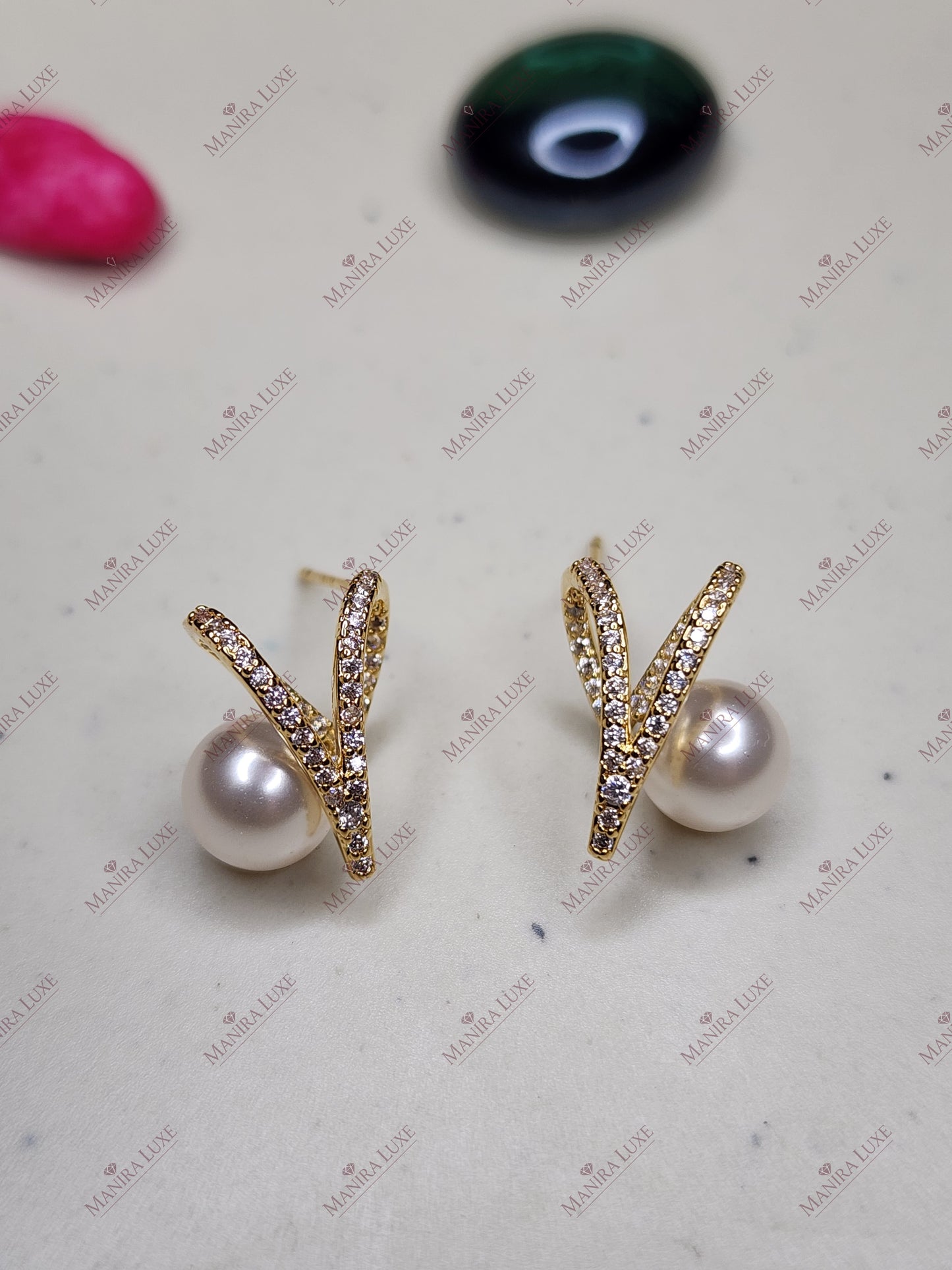 STELLAR NEST STUDS GOLD EARRINGS