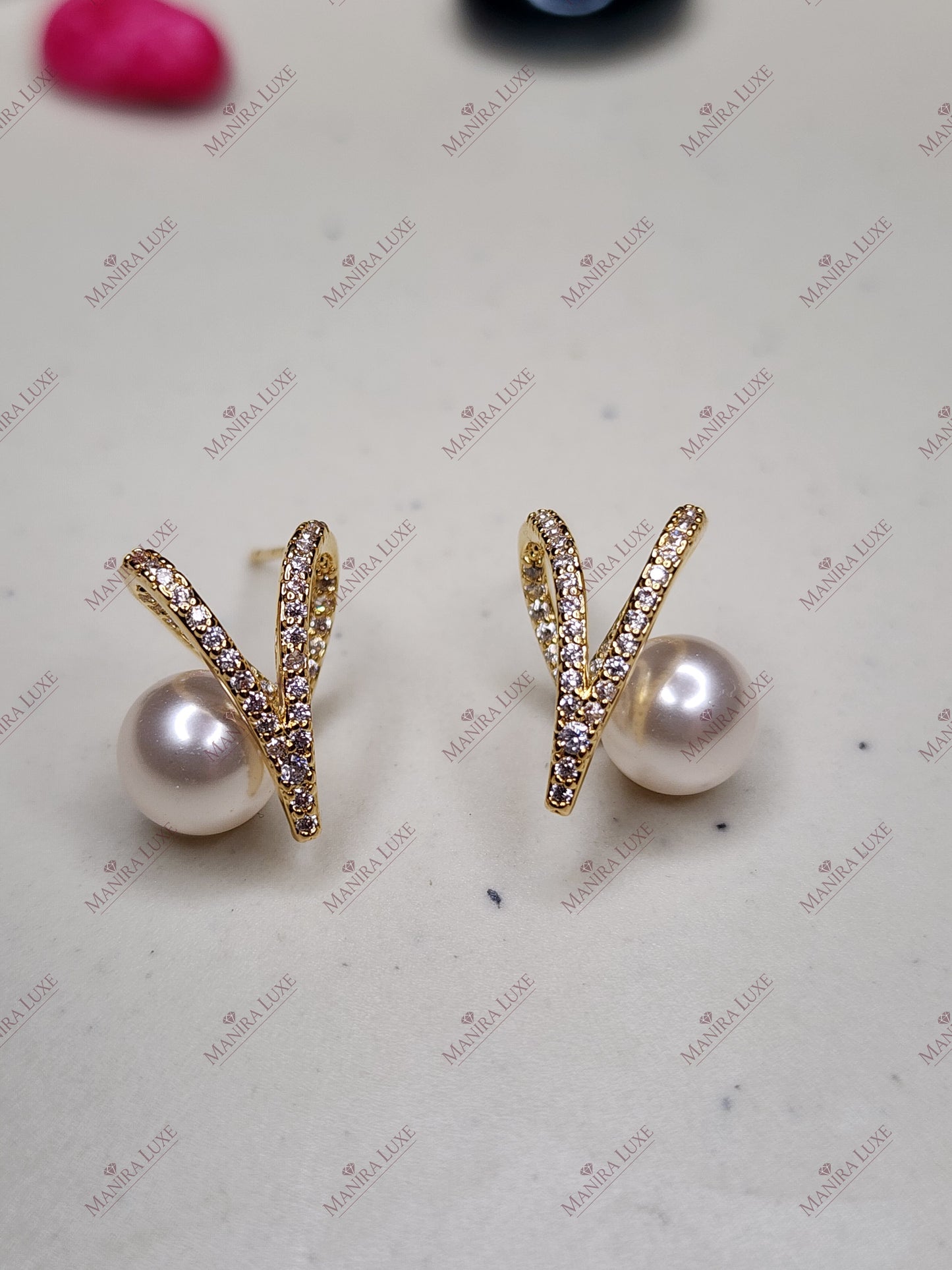 STELLAR NEST STUDS GOLD EARRINGS