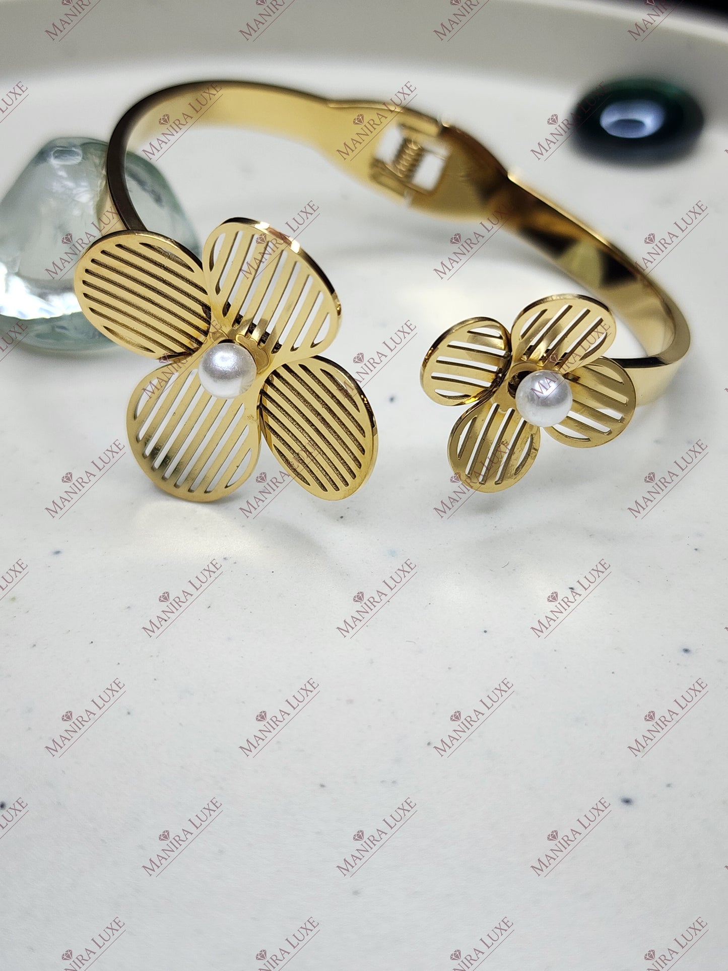 PETAL & PEARL LATTICE GOLD BRACELET