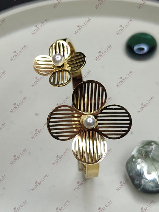 PETAL & PEARL LATTICE GOLD BRACELET