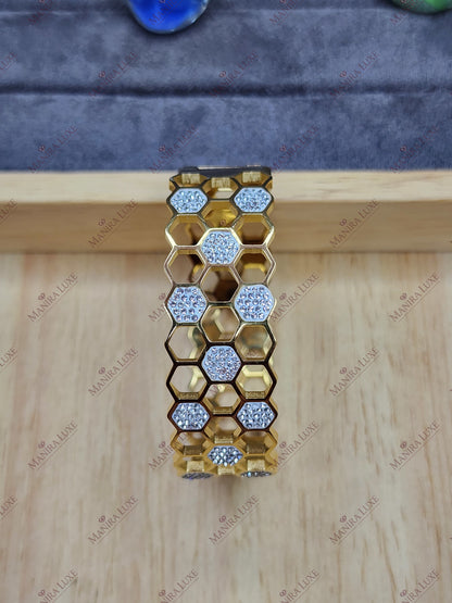 THE AURELIA HIVE GOLD BRACELET