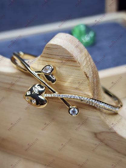 ASTRAEA'S HEART GOLD BRACELET