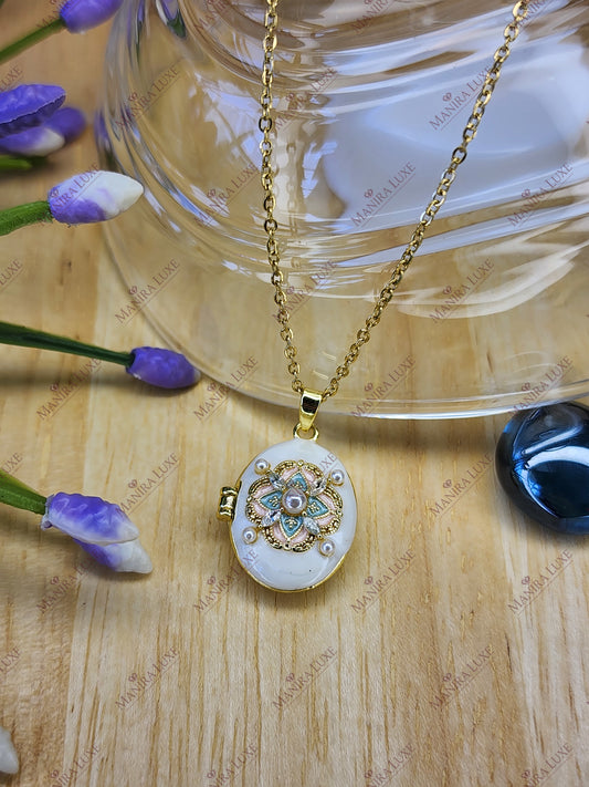 VICTORIAN CAMEO BLOOM GOLD NECKLACE