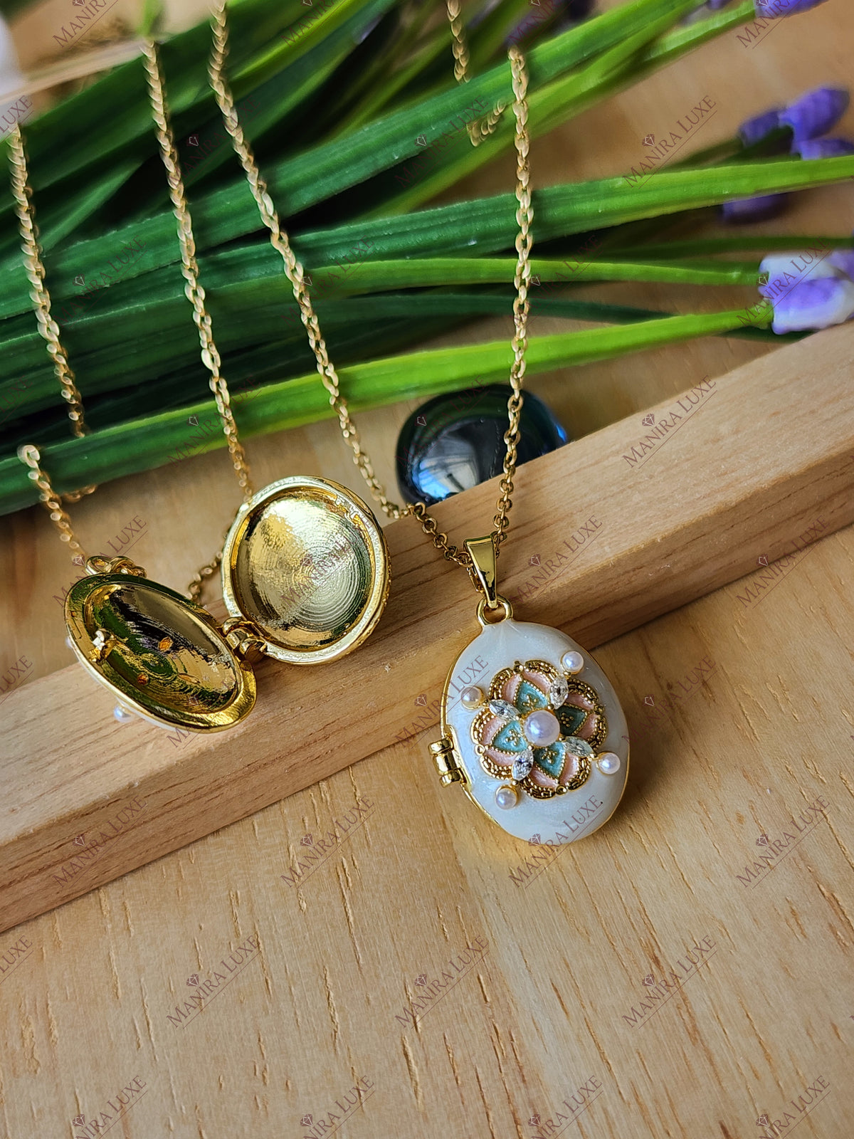 VICTORIAN CAMEO BLOOM GOLD NECKLACE