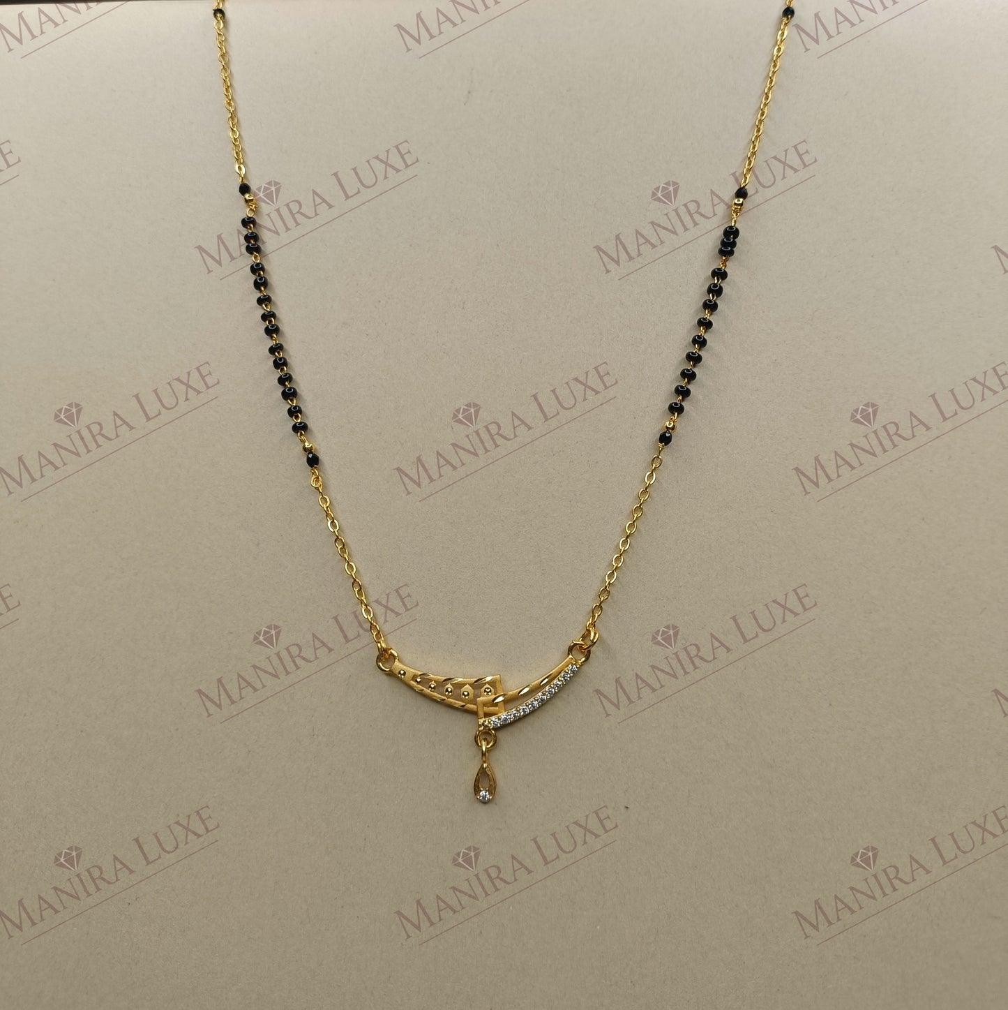 THE CRESCENT CURVE GOLD SHORT MANGALSUTRA
