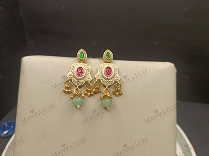 GOLDEN PADMINI CHOKER STYLE NECKLACE & EARRING SET