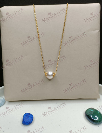 THE LUMINA STRAND NECKLACE