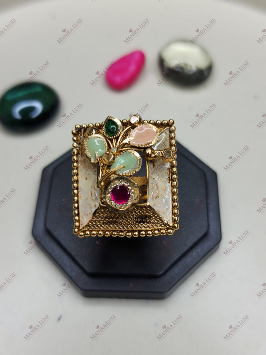 SQUARE SOLITAIRE GOLD FREE SIZE RING