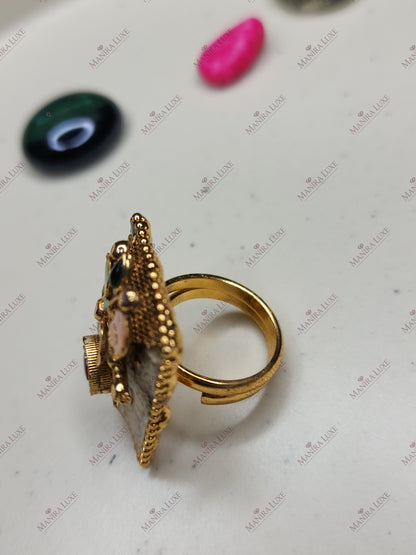 SQUARE SOLITAIRE GOLD FREE SIZE RING