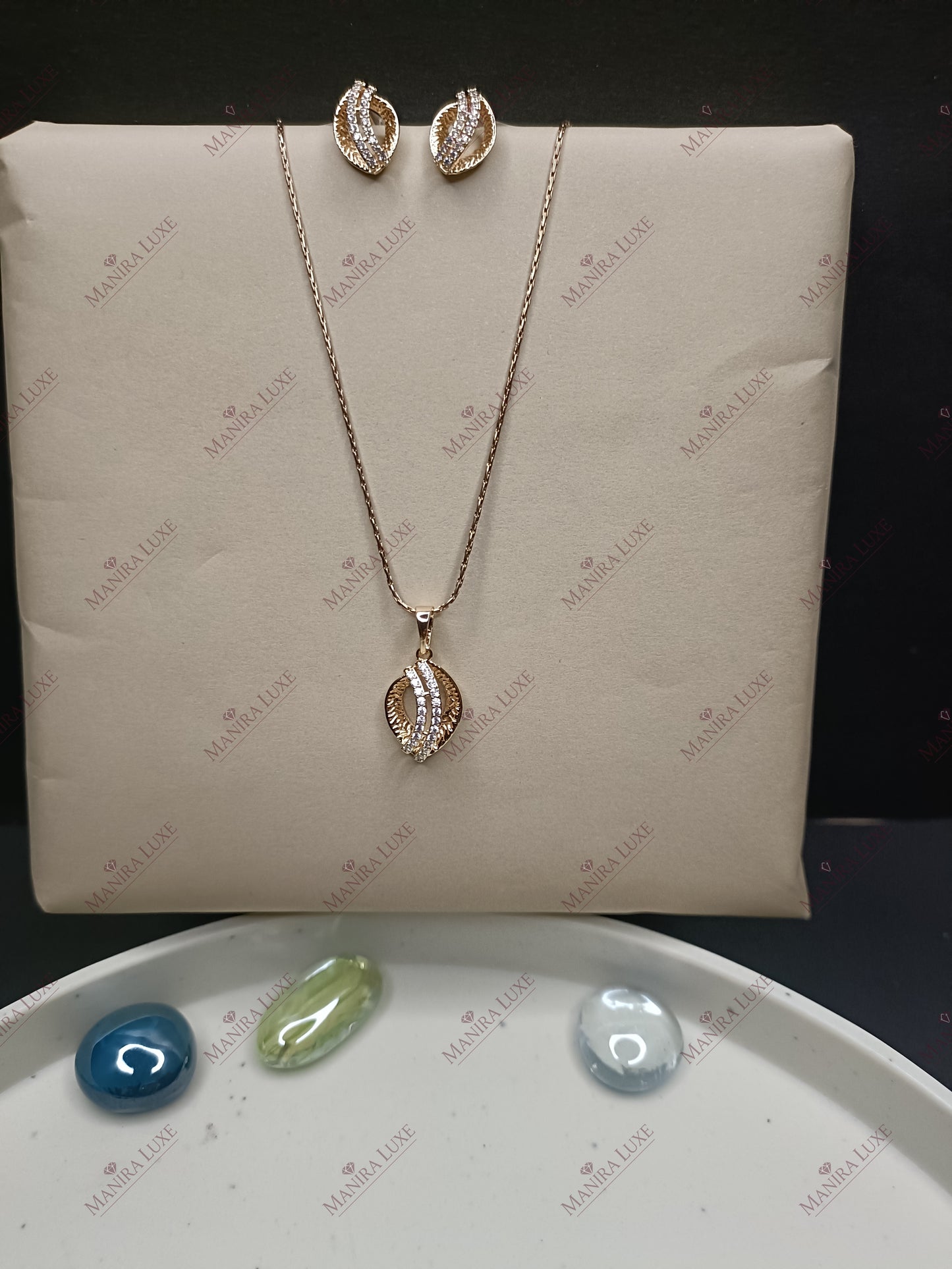 GILDED LEAF ROSE GOLD NECKLACE WITH EARRINGS