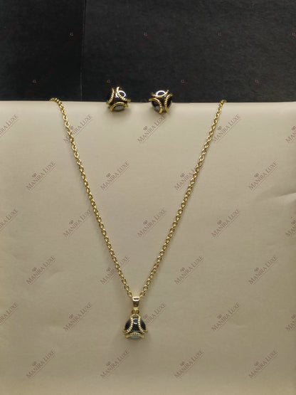 THE NOIR GOLD NECKLACE WITH EARRINGS