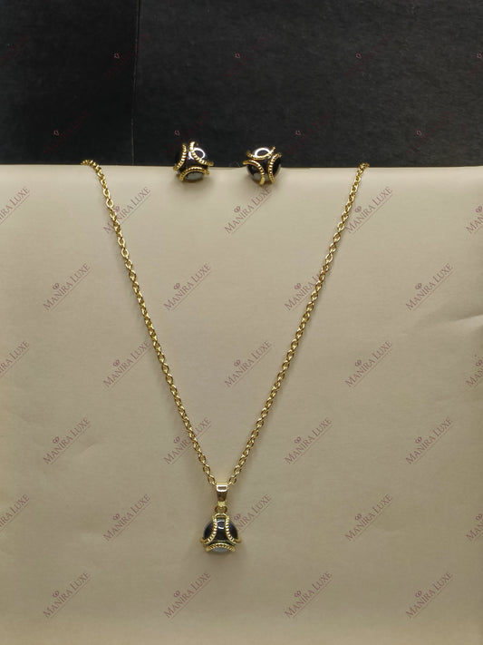 THE NOIR GOLD NECKLACE WITH EARRINGS