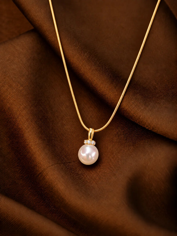 Lustrous Pearl Drop Gold Necklace