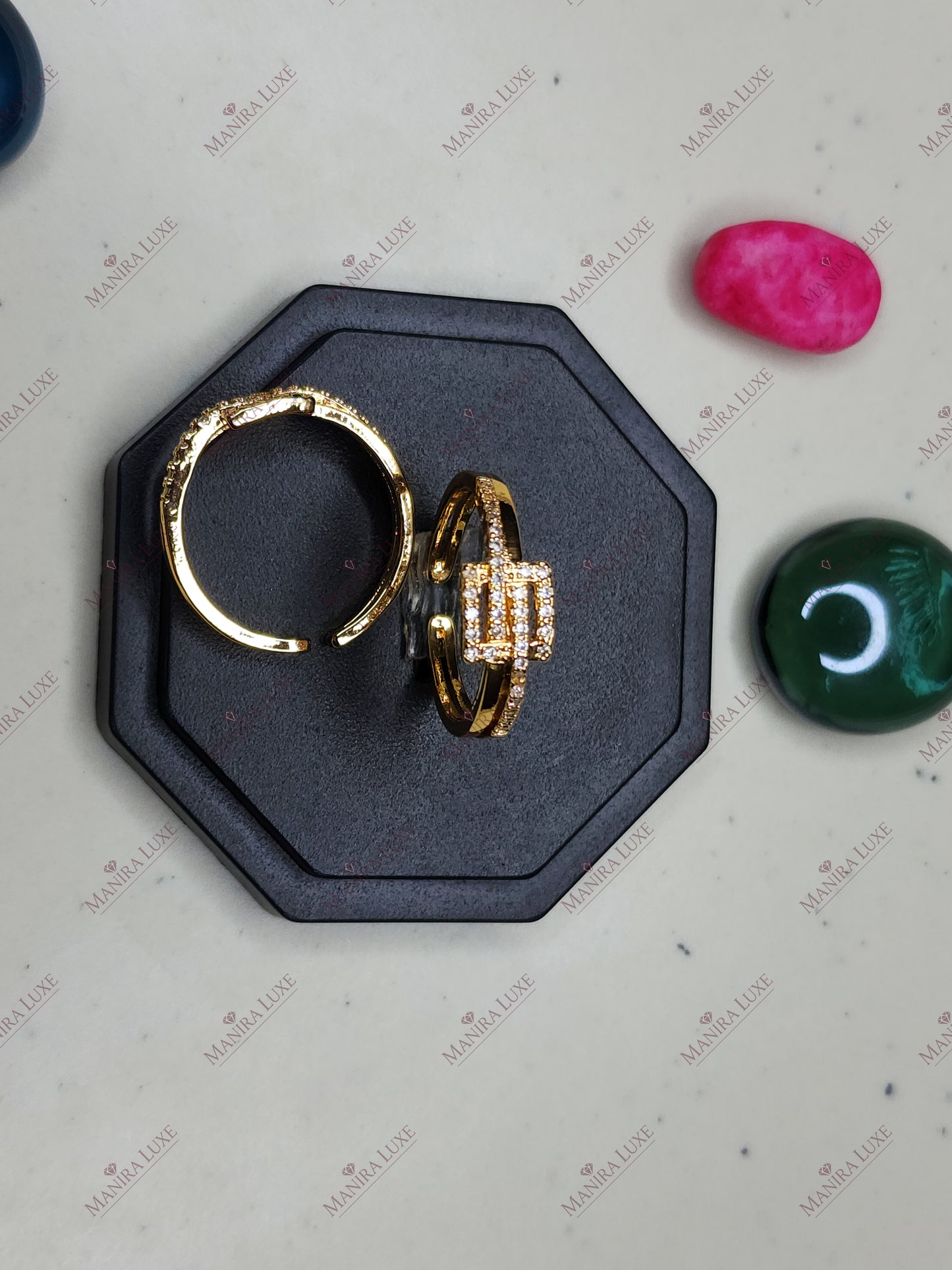 THE GILDED GRIDLOCK GOLD RING