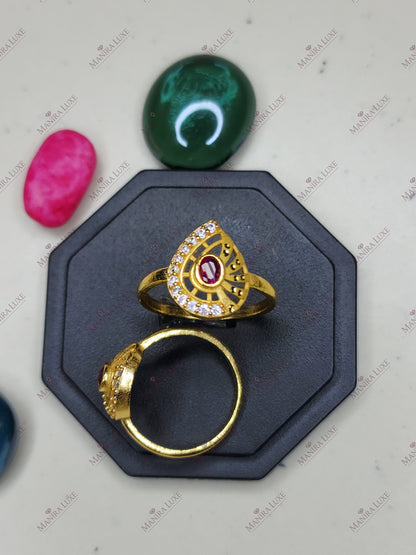 SCARLET BLOOM GOLD RING