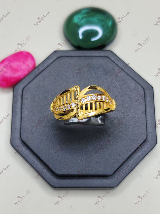 GILDED LATTICE  GOLD RING